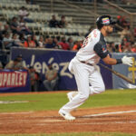 Águilas dominó el duelo por la disputa del primer lugar contra Bravos